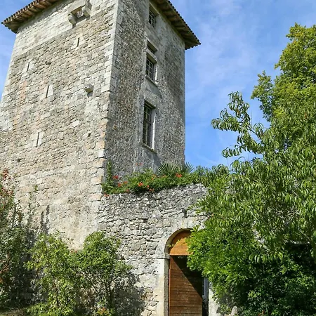 Casa vacanze 13th Century Commandery Near Nerac